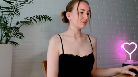 Snapshot of whiteprincessluna chatting on June 2026 01:10:01 PM You wont find me here on Saturdays and Sundays online show from June 2026 01:10:01 PM