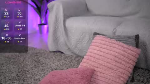 whitneyandrews online show from October 2025 06:03:01 AM