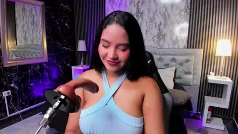 Whitney  online show from January 2026 10:19:02 AM