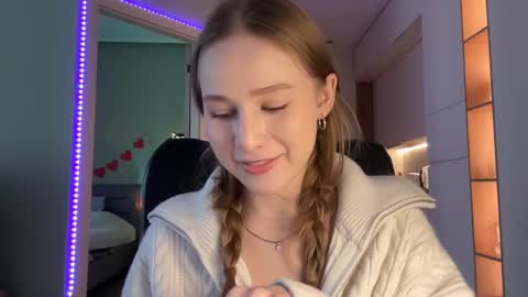 Alisa online show from December 2024 09:35:01 AM