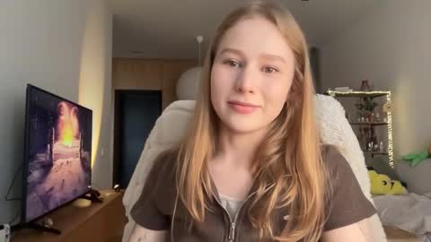 Alisa online show from September 2025 07:32:01 AM