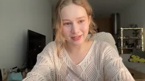 Snapshot of whoisalisa chatting on June 2026 08:01:02 AM Alisa online show from June 2026 08:01:02 AM