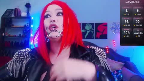 Laura  online show from December 2024 05:49:02 AM