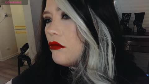 Snapshot of wickedxqueen chatting on April 2026 07:58:02 PM Laura online show from April 2026 07:58:02 PM