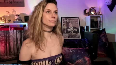 Gretchen  Jimmy online show from February 2025 03:45:01 AM