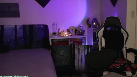 Snapshot of widthofapeach chatting on February 2026 01:46:02 AM Gretchen Jimmy online show from February 2026 01:46:02 AM