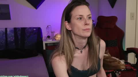 Snapshot of widthofapeach chatting on April 2026 02:44:01 AM Gretchen Jimmy online show from April 2026 02:44:01 AM
