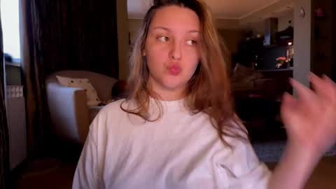 VI online show from October 2025 12:28:02 PM