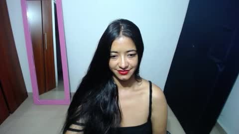 Ilauren online show from January 2025 11:06:01 AM