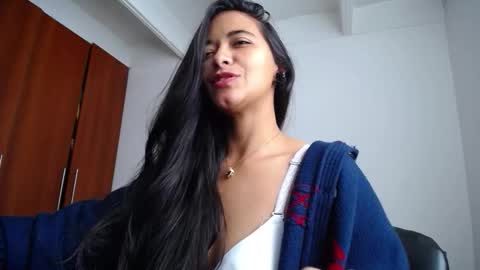 Ilauren online show from January 2026 01:02:02 PM