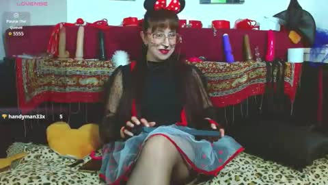 VICTORIA online show from October 2025 09:27:01 PM