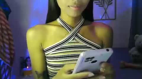 Snapshot of wild_flowerx21 chatting on December 2024 08:19:02 AM Analyn online show from December 2024 08:19:02 AM