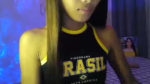 Snapshot of wild_flowerx21 chatting on December 2024 04:22:02 AM Analyn online show from December 2024 04:22:02 AM
