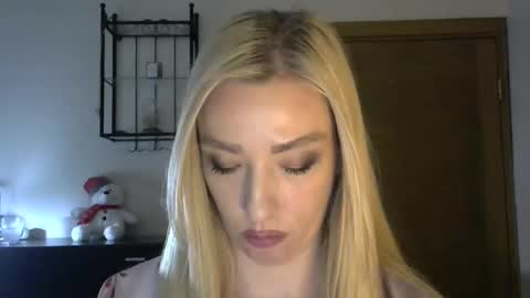 Alina online show from February 2025 11:22:01 AM