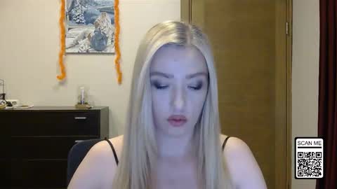 Alina online show from October 2025 04:52:01 PM