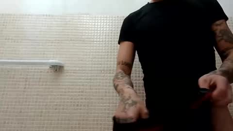 Snapshot of wilddope chatting on December 2024 07:48:02 PM the alpha man online show from December 2024 07:48:02 PM