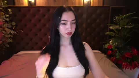 Alena online show from April 2026 06:05:01 AM