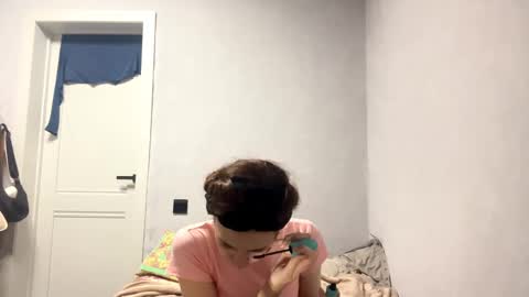 wildpeachh online show from October 2025 06:21:01 PM