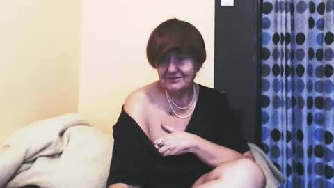 WildRedCat online show from October 2025 11:11:01 AM