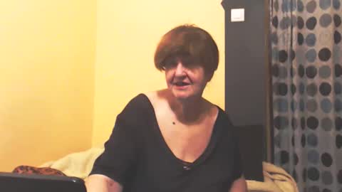 Snapshot of wildredcat chatting on April 2026 07:16:02 PM WildRedCat online show from April 2026 07:16:02 PM