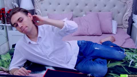 William online show from November 2025 03:08:02 AM