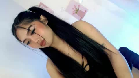 LE XI online show from February 2026 10:17:02 PM