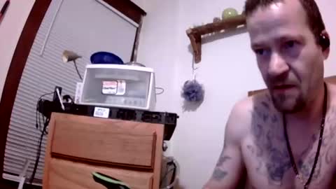 Snapshot of willydogg83 chatting on April 2026 03:29:02 AM willydogg83 online show from April 2026 03:29:02 AM