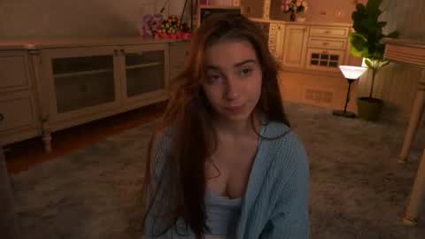 Snapshot of winnieriedesel chatting on April 2026 03:24:01 AM Lillian online show from April 2026 03:24:01 AM