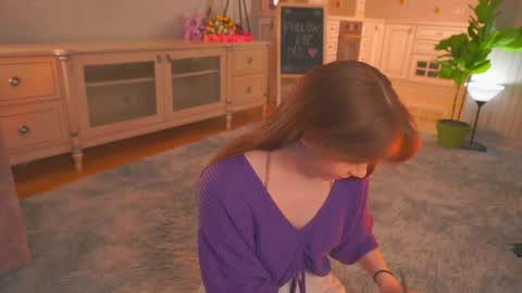 Snapshot of winnieriedesel chatting on April 2026 03:31:02 AM Lillian online show from April 2026 03:31:02 AM
