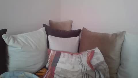 Snapshot of winston1982q chatting on March 2026 12:51:02 PM winston1982q online show from March 2026 12:51:02 PM