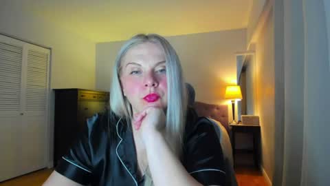 Snapshot of winter_miracle chatting on June 2026 05:41:01 AM Winter Miracle online show from June 2026 05:41:01 AM
