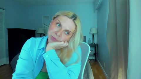 Snapshot of winter_miracle chatting on July 2026 08:11:02 PM Winter Miracle online show from July 2026 08:11:02 PM