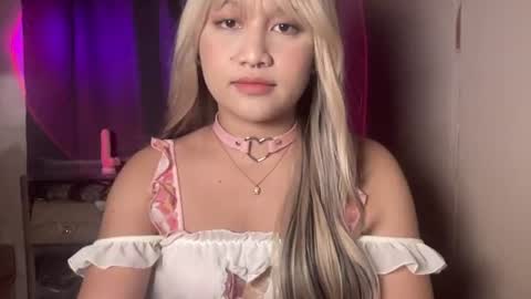 Snapshot of winterkissesx chatting on August 2026 11:41:01 PM Winter online show from August 2026 11:41:01 PM