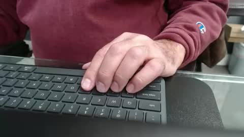 Wisa Randy online show from November 2025 11:03:01 PM