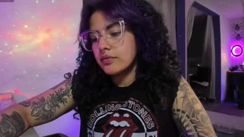     Luna Violeta  A r t i s t  online show from February 2025 11:48:02 PM