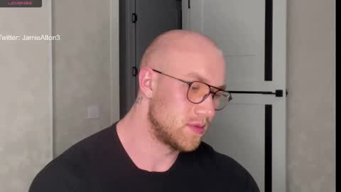 Wlademar online show from October 2025 08:52:01 PM