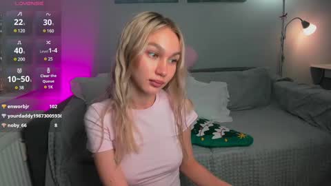 wladilia online show from February 2025 11:47:02 PM