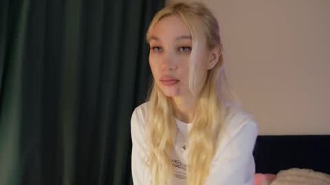 wladilia online show from February 2026 09:11:01 PM