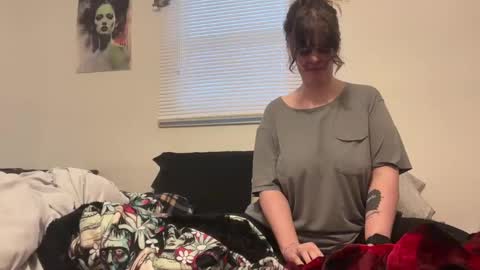 Moth online show from February 2025 11:09:02 PM