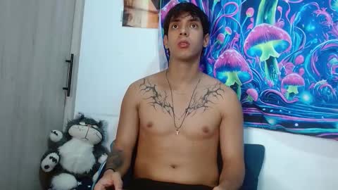 wolf_light online show from January 2026 01:04:01 PM