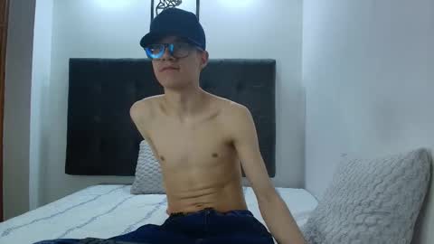  W O L F  online show from March 2025 03:12:02 PM