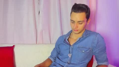 Snapshot of wolfkyng chatting on July 2026 11:39:02 AM Andrew online show from July 2026 11:39:02 AM