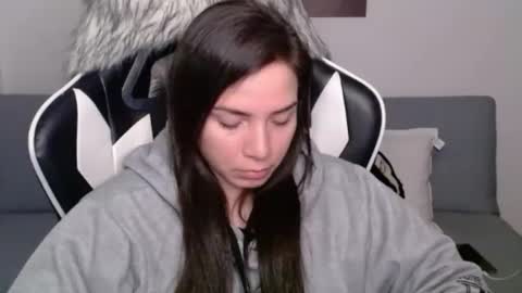 Alex online show from February 2025 02:18:01 AM