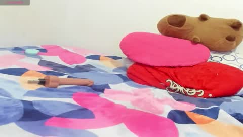 Snapshot of woman_rosse chatting on September 2025 03:06:02 AM woman_rosse online show from September 2025 03:06:02 AM