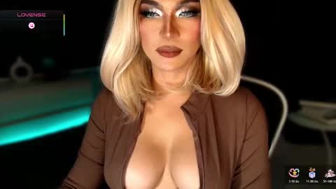 Julia online show from November 2025 11:18:01 PM