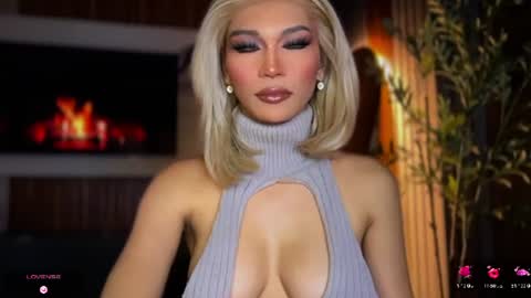 Snapshot of womanofyourdesire_ts chatting on July 2026 03:04:01 AM Julia online show from July 2026 03:04:01 AM