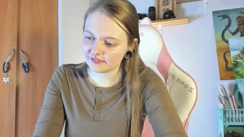 wonderconnie online show from October 2025 01:29:02 PM