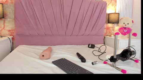 wonderkloe_ online show from March 2026 03:19:02 AM