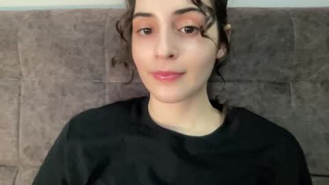 Stia online show from October 2025 05:46:01 AM