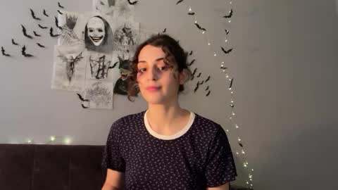 Stia online show from October 2025 05:42:02 AM